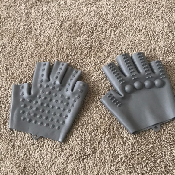 Pure Romance Accessories - Textured massage gloves